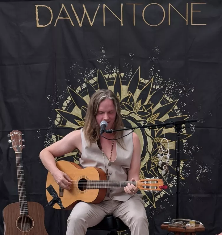 Concert Folk : Dawntone