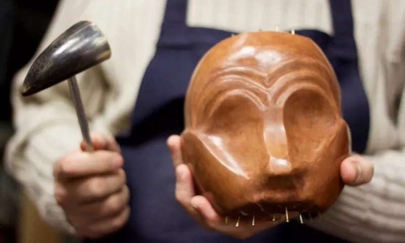 Stage Professionnel-Fabrication de Masque en Cuir (36H) avec Stefano Perocco Di Meduna