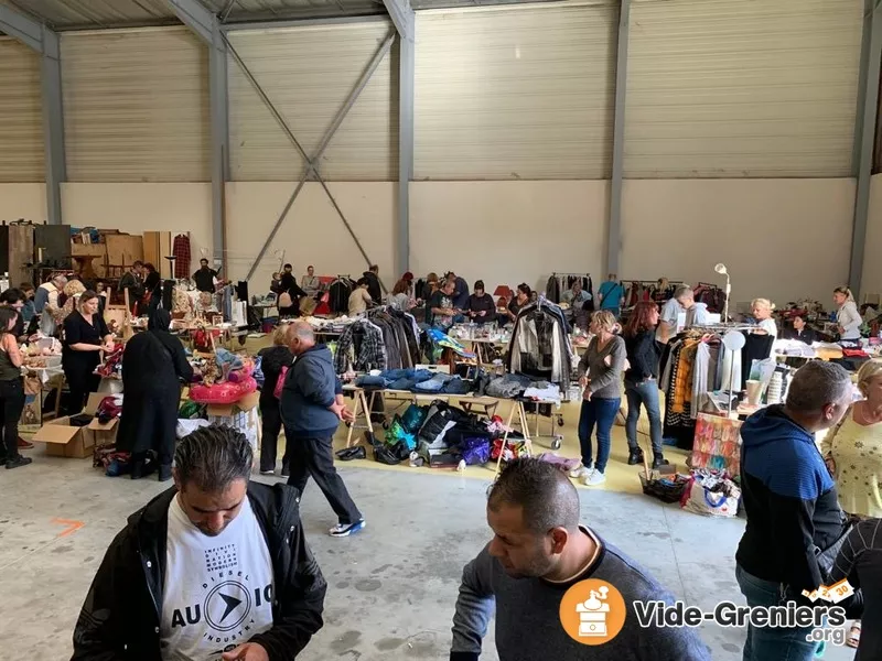 L’incontournable Vide Grenier Sous Hangar