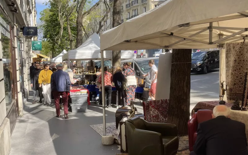 Brocante-Avenue du Maine (14E)