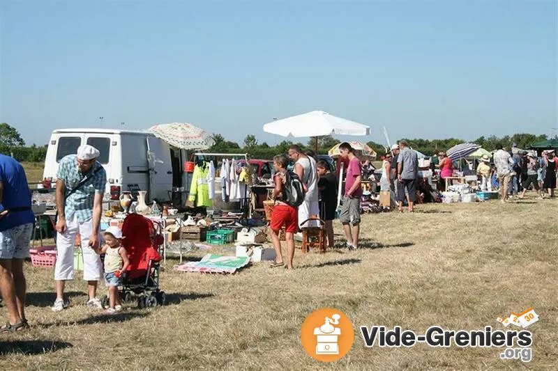 Vide Grenier-Camping Municipal-Enfants de St Benoit