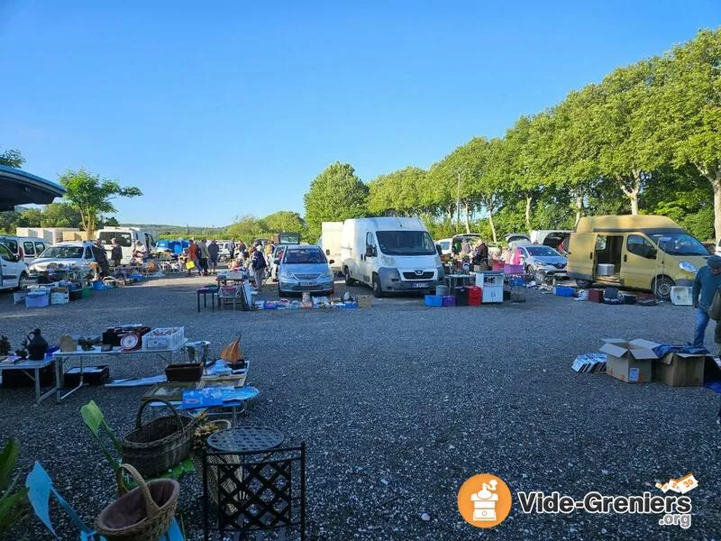 Vide Grenier du Relais Rn7