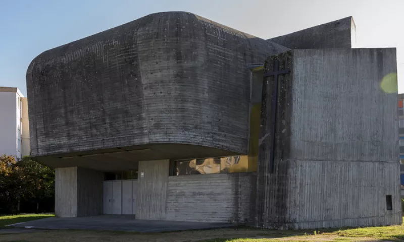 Visites Guidées de l'Église Sainte-Bernadette du Banlay