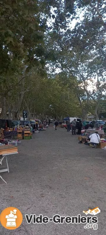 Vide-Grenier au Profit de la Ligue Contre le Cancer