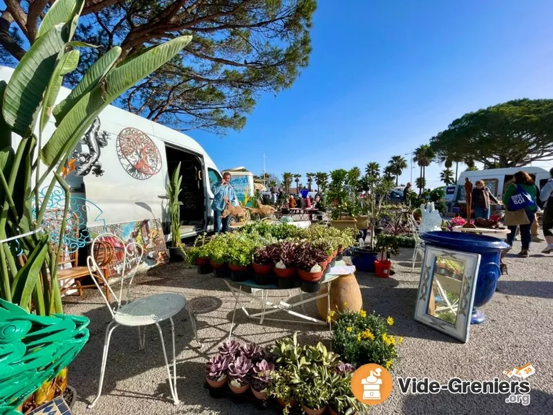 Brocante de Cogolin Aux Marines