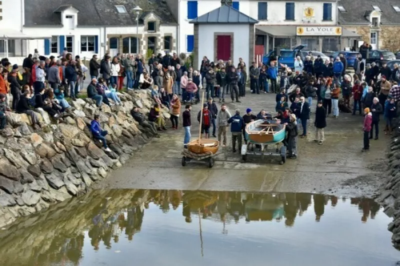 Mise à l'Eau de 2 Bateaux