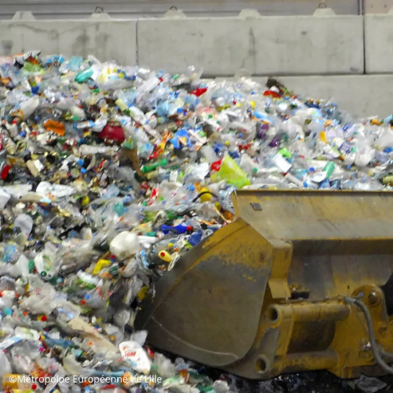 Visite du Centre de Tri des Déchets à Loos