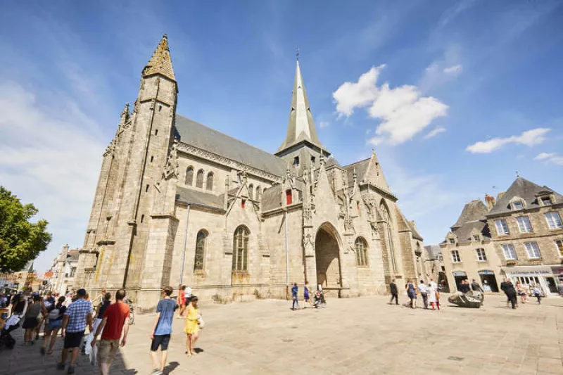 Guérande-Visite Guidée Thématique les Secrets de la Collégiale-1H30