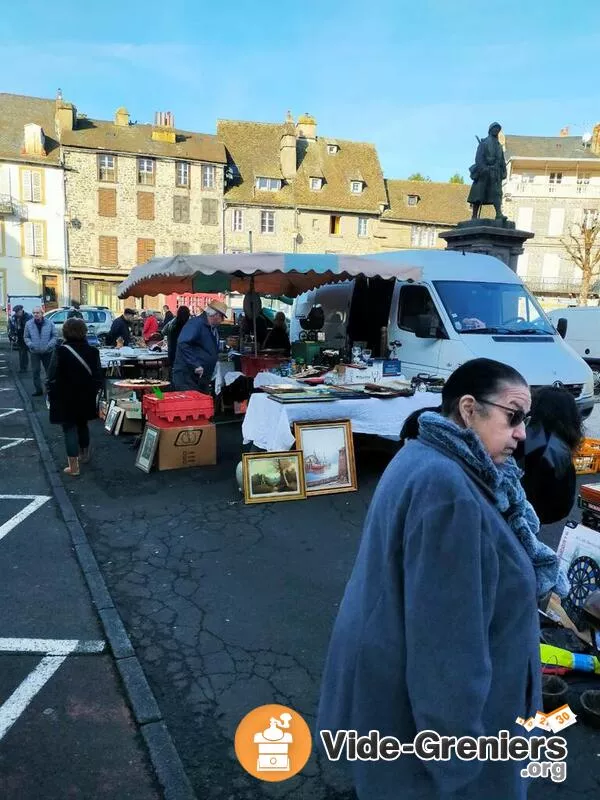 Marché au Puce Mensuel