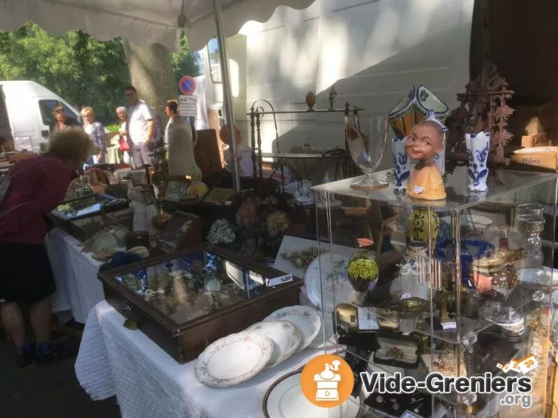 Brocante Mensuelle-Centre Ville-Chauvigny