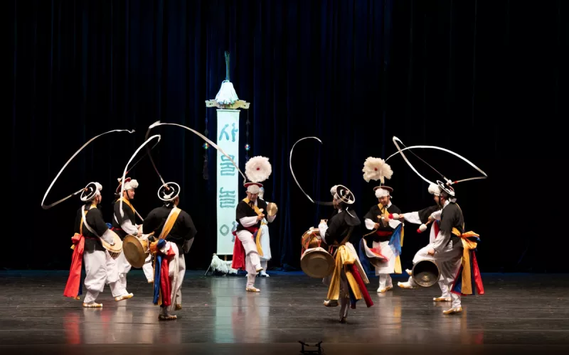 « Kim Duk-Soo Samul Nori »   : Spectacle de Percussions et Danses Traditionnelles de Corée