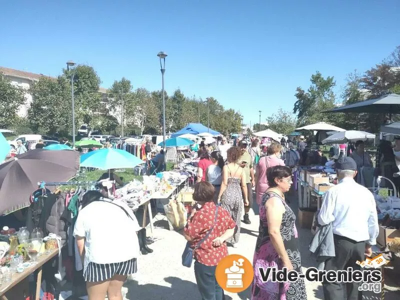 Vide Grenier-Mjc Cl2V