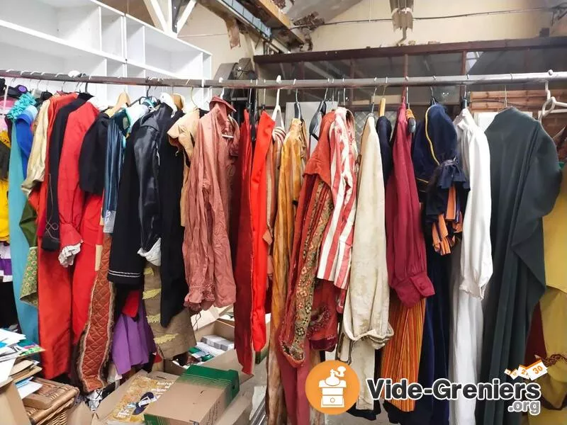 Vêtements, Costumes et Objets les Asphodèles