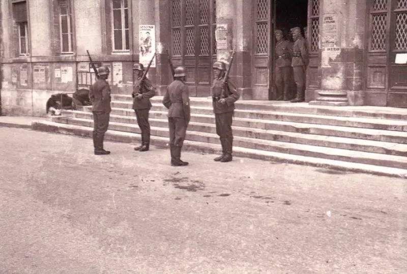 Circuit Mémoire Réalisé par le Ccha : Châtellerault, Ville Occupée, Ville Libérée : 1940-1944