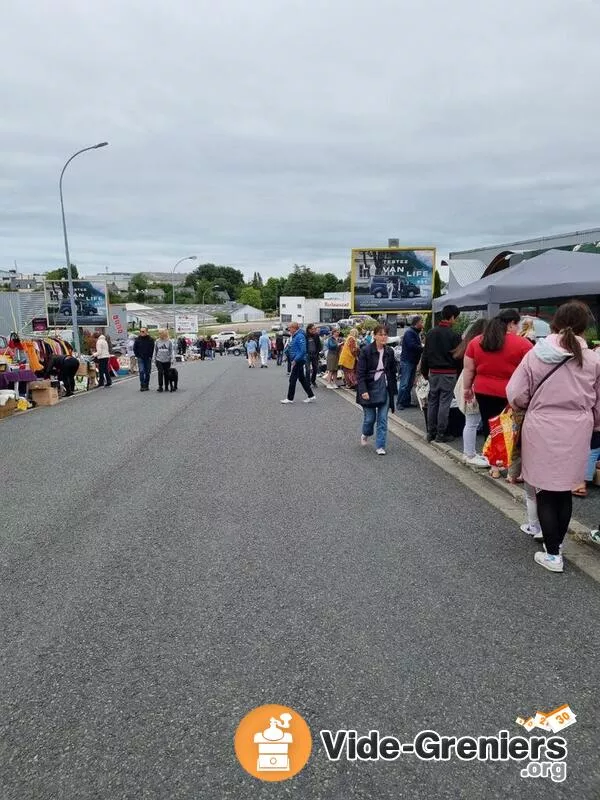 Vide Grenier d'Automne Extérieur