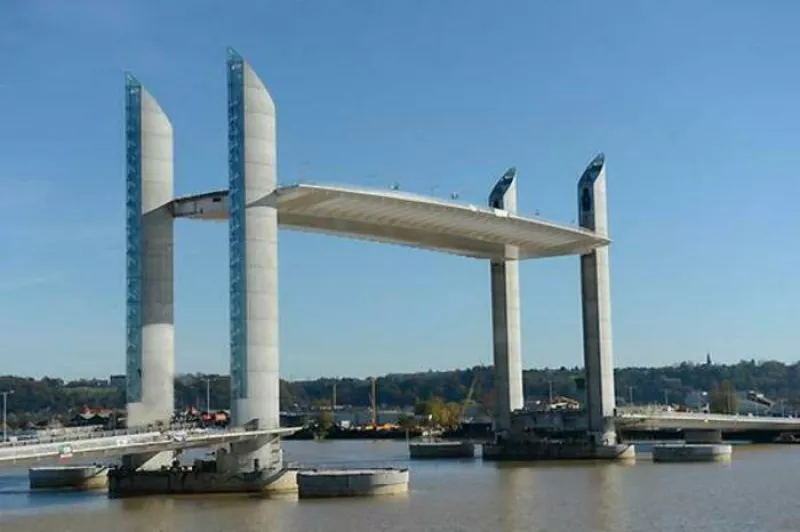 1000Ème Levée du Pont Chaban-Delmas