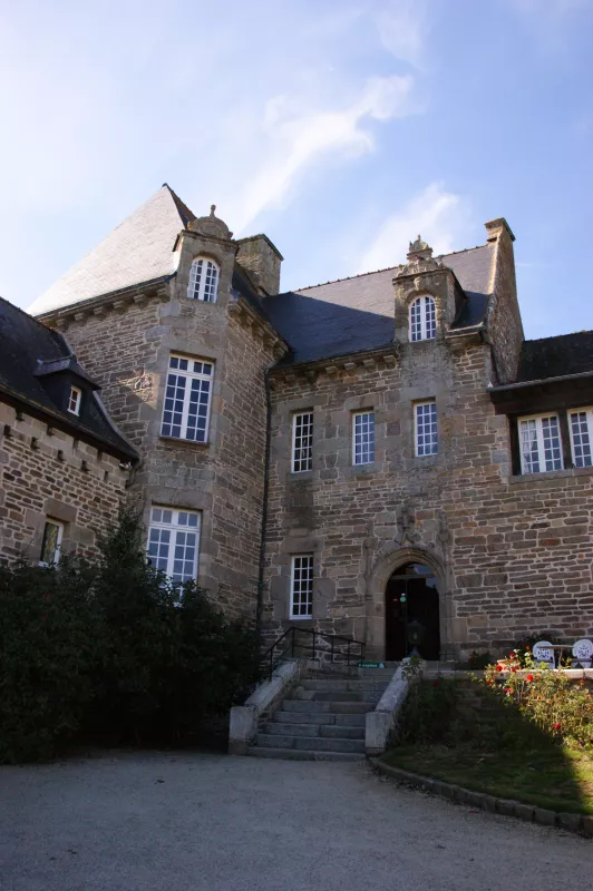 Le Château de la Noblance et Sa Motte Féodale
